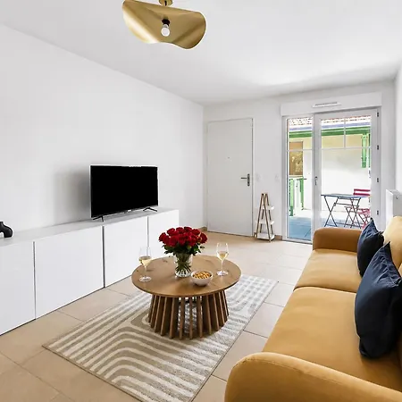 Appartement T2 Moderne Avec Balcon Et Stationnement Gratuit Arcachon